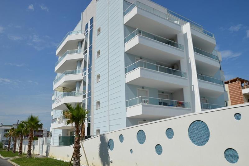 Case Vacanze Blue Bay Resort Roseto Degli Abruzzi Exterior photo
