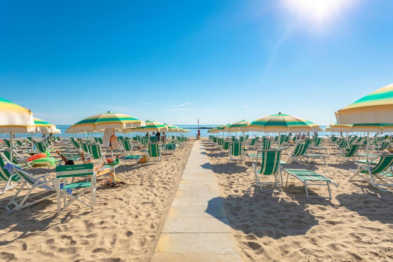 Case Vacanze Blue Bay Resort Roseto Degli Abruzzi Exterior photo